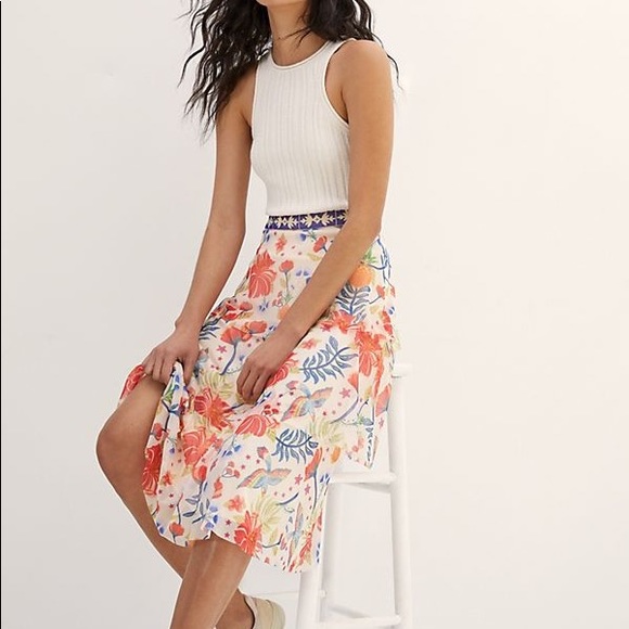 NWT• Farm Rio tiered floral skirt 🌺 - Picture 3 of 9